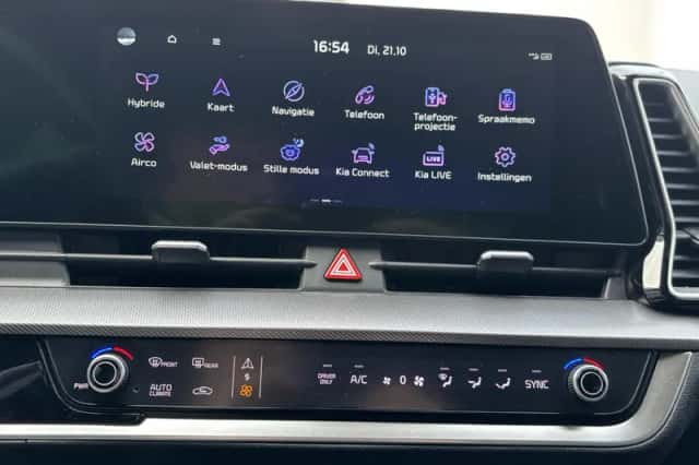 Kia Sportage (2022) thumbnail 17