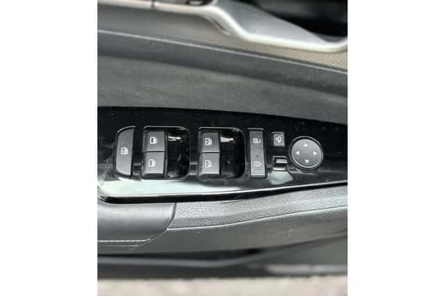 Kia Sportage (2022) thumbnail 23