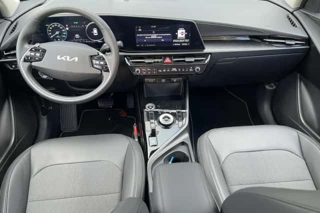 Kia Niro (2024) thumbnail 11
