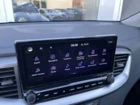 Kia Ceed (2023) thumbnail 16