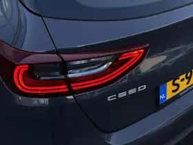 Kia Ceed (2023) thumbnail 8