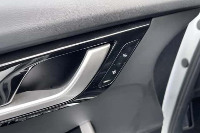 Kia EV6 (2024) thumbnail 13