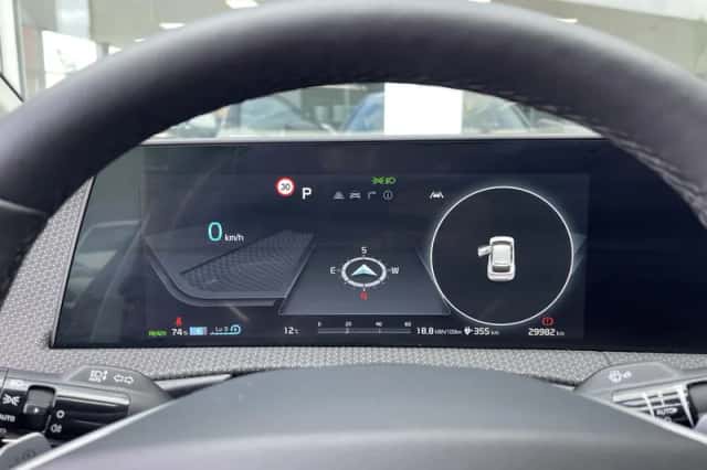 Kia EV6 (2024) thumbnail 16