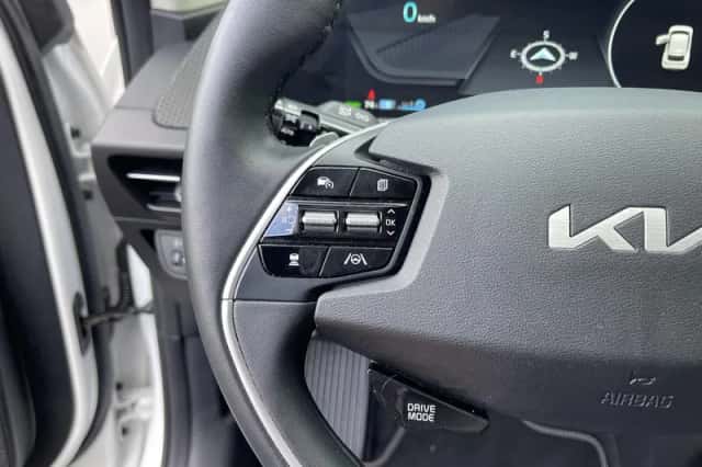 Kia EV6 (2024) thumbnail 17