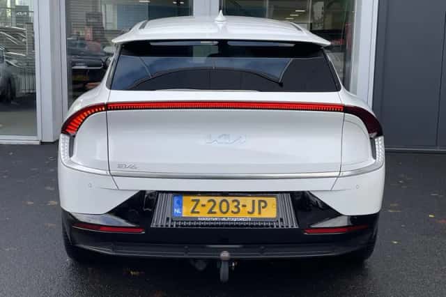 Kia EV6 (2024) thumbnail 3