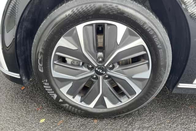Kia EV6 (2024) thumbnail 9