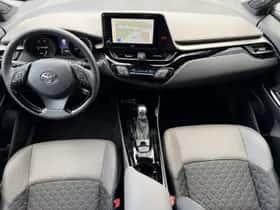 Toyota C-HR (2023) thumbnail 11