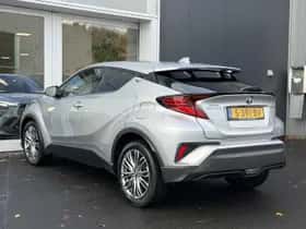 Toyota C-HR (2023) thumbnail 4