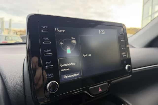Toyota Yaris Cross (2024) thumbnail 16