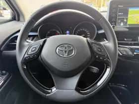 Toyota C-HR (2020) thumbnail 12