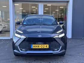 Toyota C-HR (2025) thumbnail 2