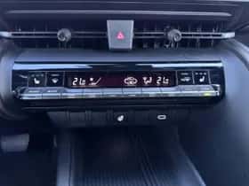 Toyota C-HR (2025) thumbnail 19