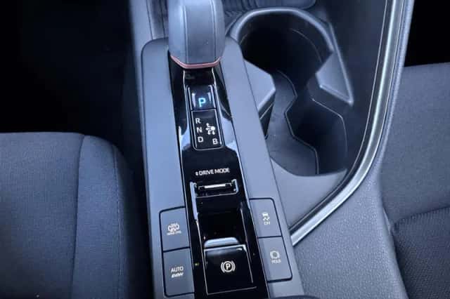 Toyota C-HR (2025) thumbnail 20