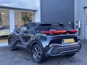 Toyota C-HR (2025) thumbnail 6