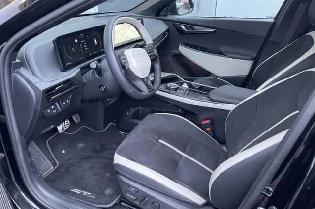 Kia EV6 (2024) thumbnail 12