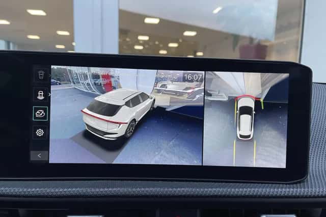 Kia EV6 (2024) thumbnail 25