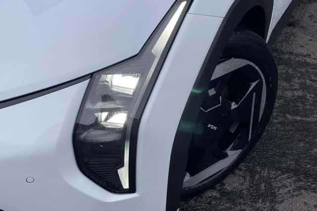 Kia EV4 (2026) thumbnail 5