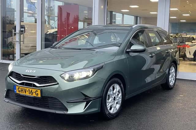 Kia Ceed Sportswagon (2024) thumbnail 2