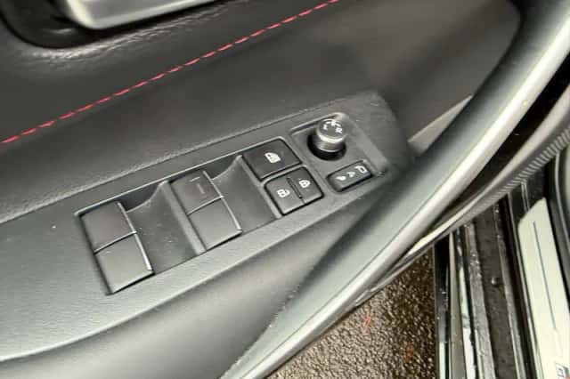 Toyota Corolla (2025) thumbnail 14