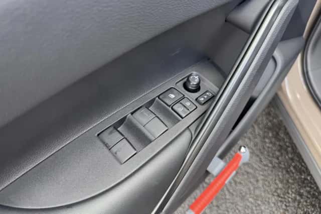 Toyota Corolla (2025) thumbnail 21
