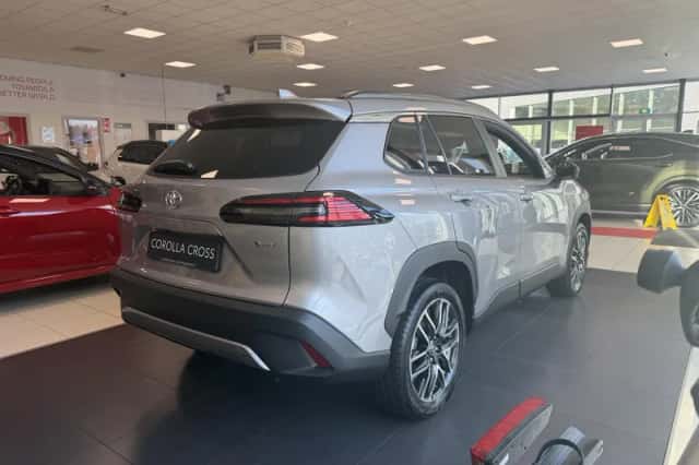 Toyota Corolla (2025) thumbnail 3