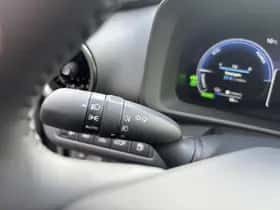Toyota C-HR (2025) thumbnail 14