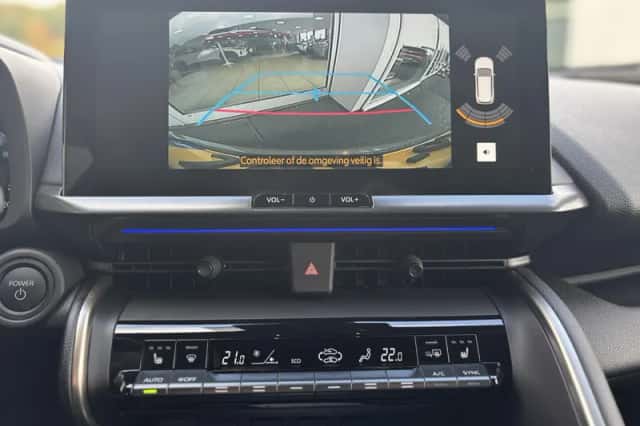 Toyota C-HR (2025) thumbnail 19