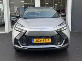 Toyota C-HR (2025) thumbnail 3
