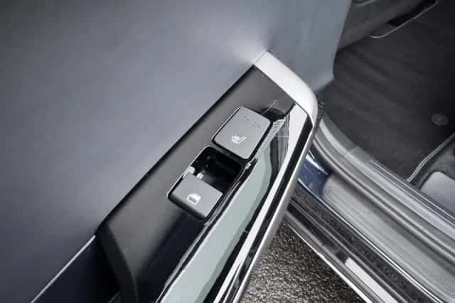 Kia EV6 (2024) thumbnail 17