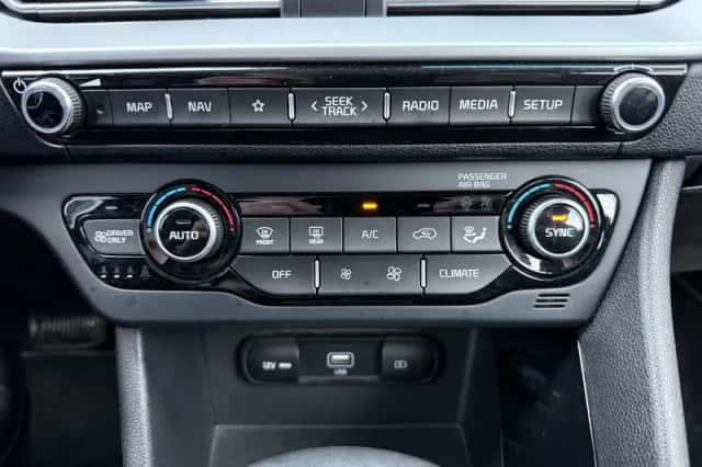 Kia Niro (2021) thumbnail 23