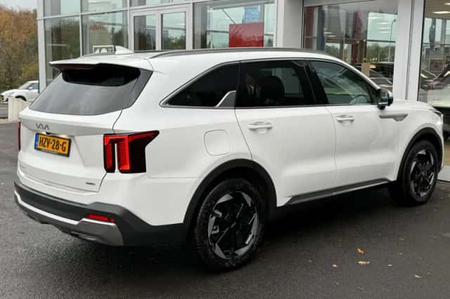 Kia Sorento (2025) thumbnail 3