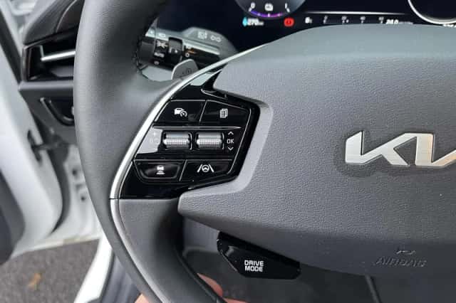 Kia Niro EV (2025) thumbnail 17