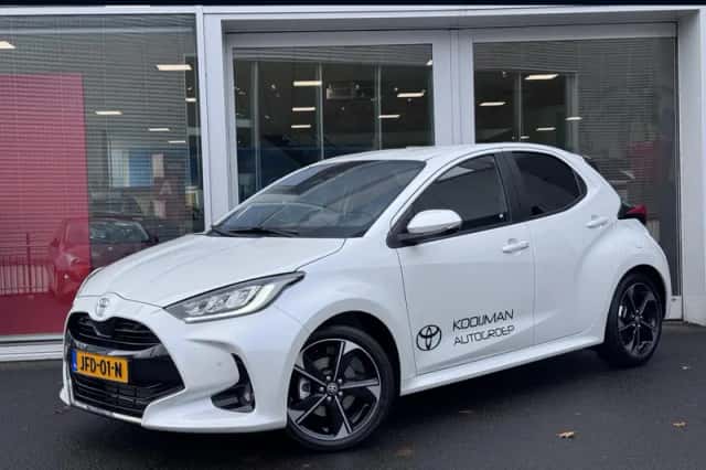 Toyota Yaris (2025) thumbnail 1