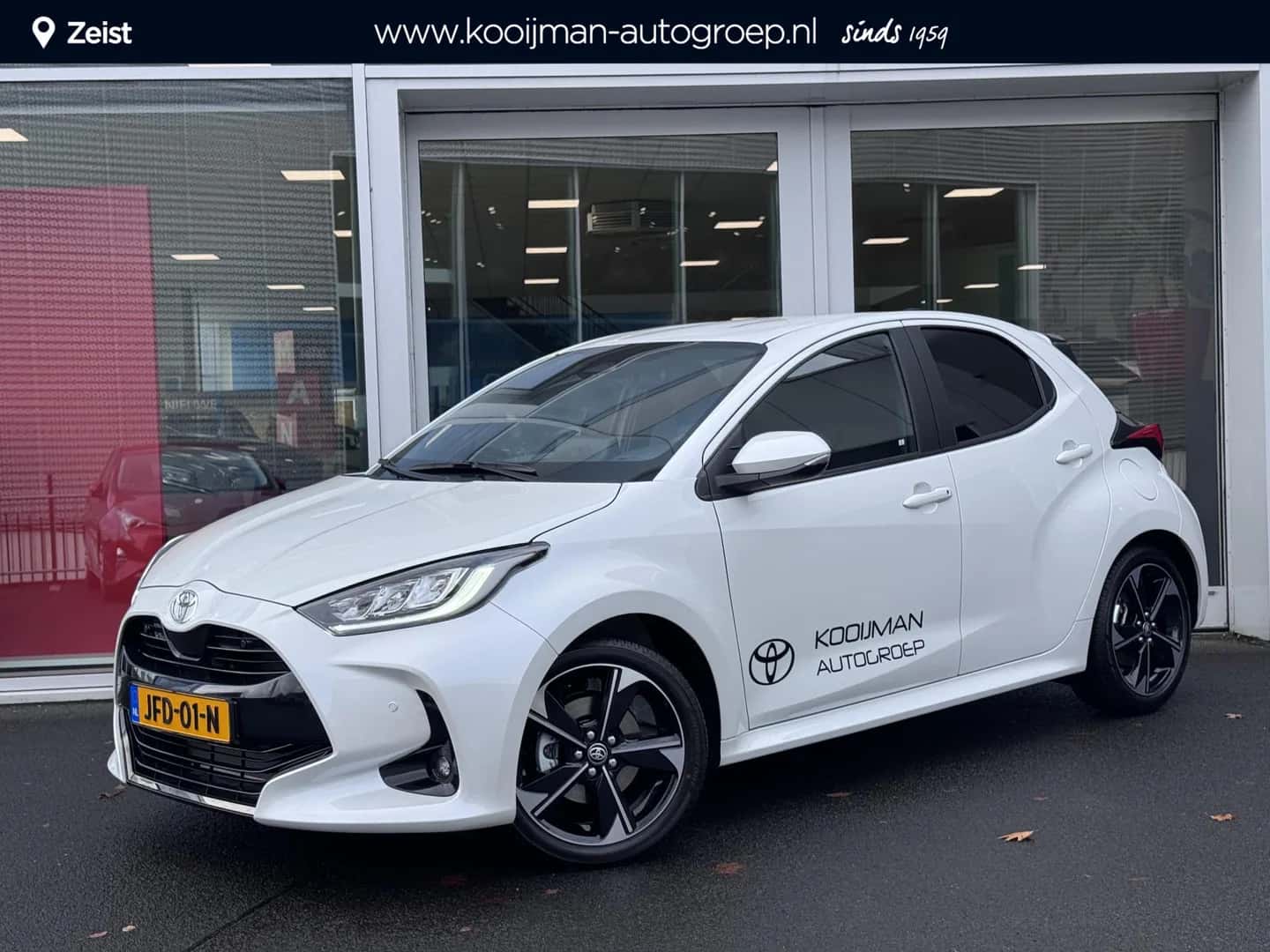 Toyota Yaris (2025) — foto 1