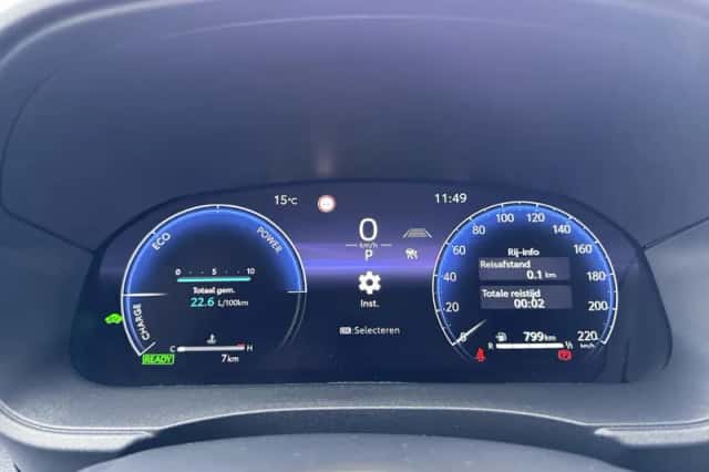 Toyota Yaris (2025) thumbnail 12