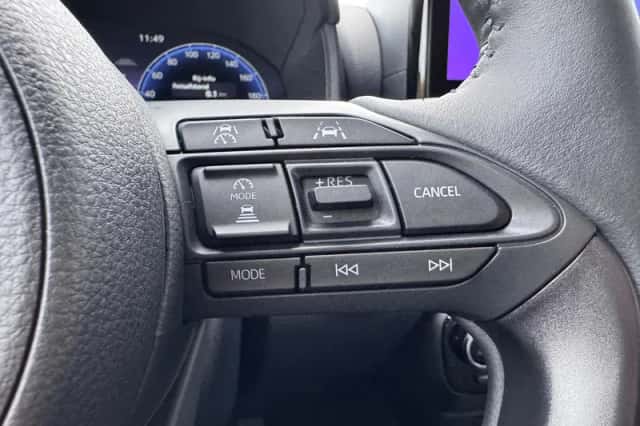 Toyota Yaris (2025) thumbnail 15