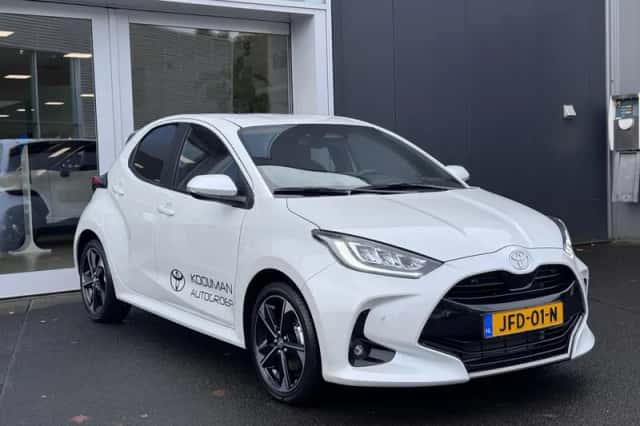 Toyota Yaris (2025) thumbnail 3