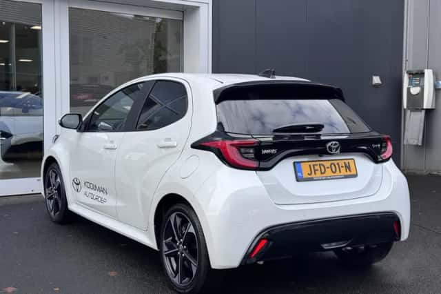 Toyota Yaris (2025) thumbnail 6