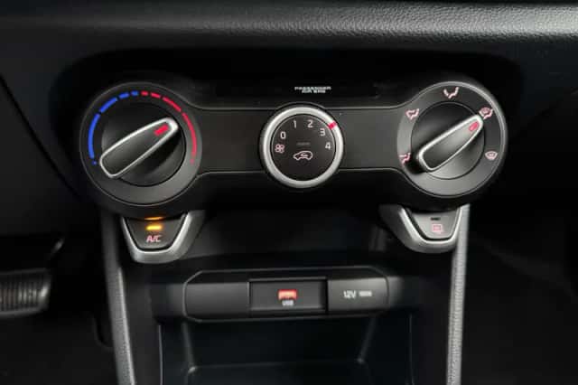 Kia Picanto (2021) thumbnail 18