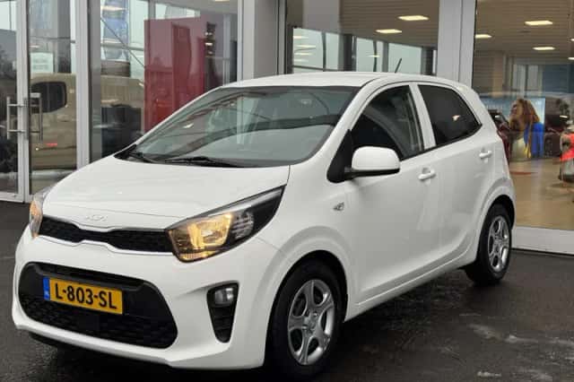 Kia Picanto (2021) thumbnail 4