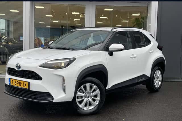 Toyota Yaris Cross (2024) thumbnail 1