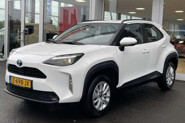 Toyota Yaris Cross (2024) thumbnail 2