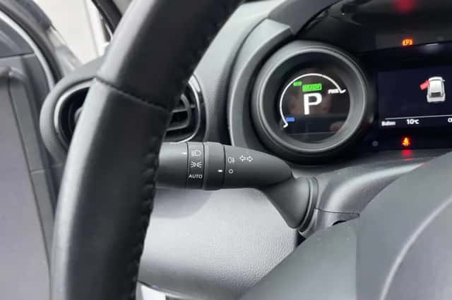 Toyota Yaris Cross (2024) thumbnail 13