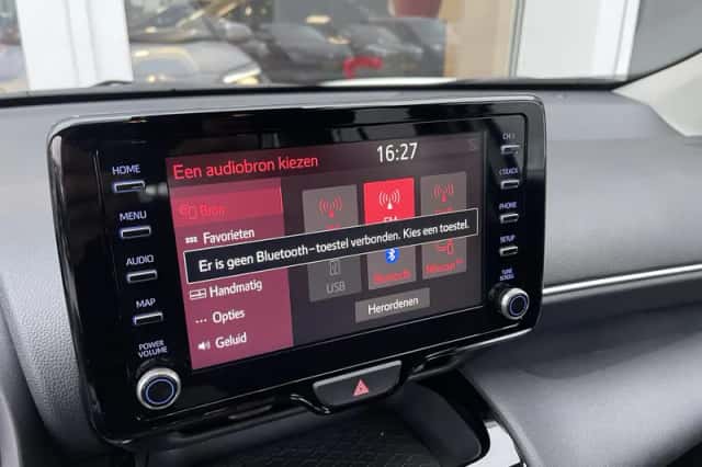 Toyota Yaris Cross (2024) thumbnail 17