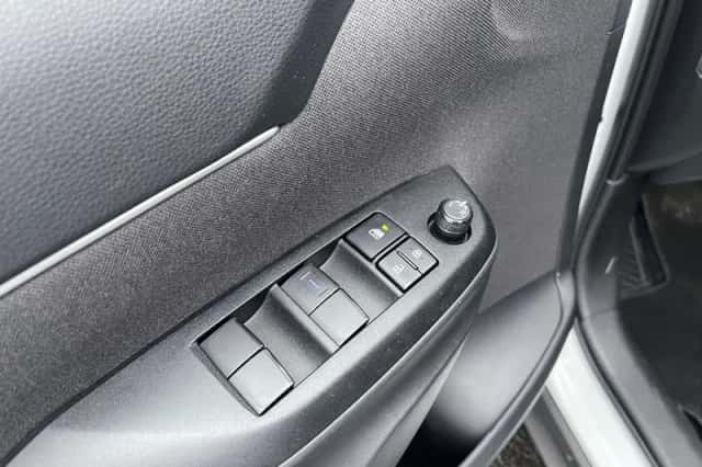 Toyota Yaris Cross (2024) thumbnail 22
