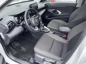 Toyota Yaris Cross (2024) thumbnail 8