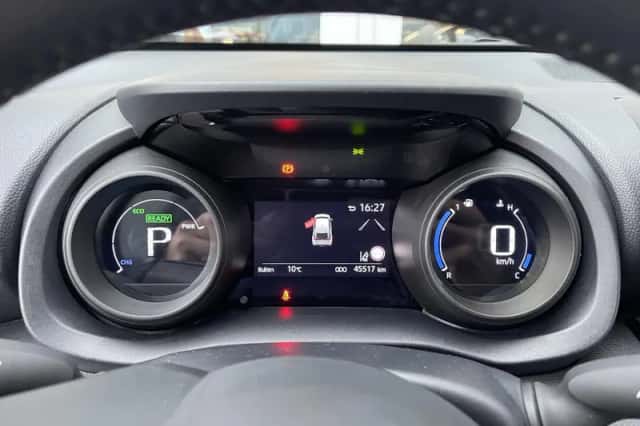 Toyota Yaris Cross (2024) thumbnail 10