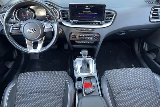 Kia Ceed Sportswagon (2021) thumbnail 13