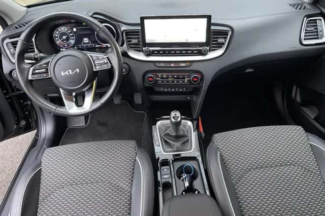 Kia Ceed Sportswagon (2024) thumbnail 14