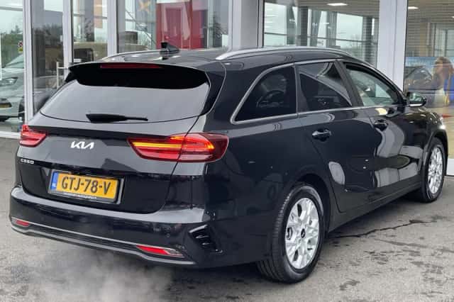 Kia Ceed Sportswagon (2024) thumbnail 6